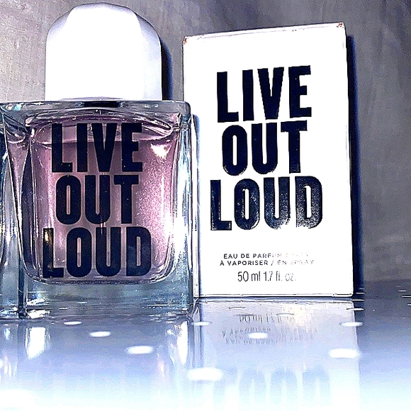 Avon - Picture 1 of 7